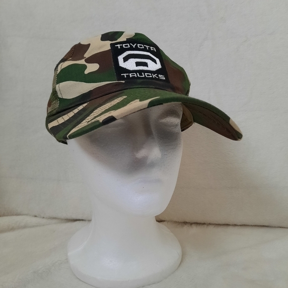 Toyota Trucks embroidered patch camo snapback trucker hat - Picture 2 of 11